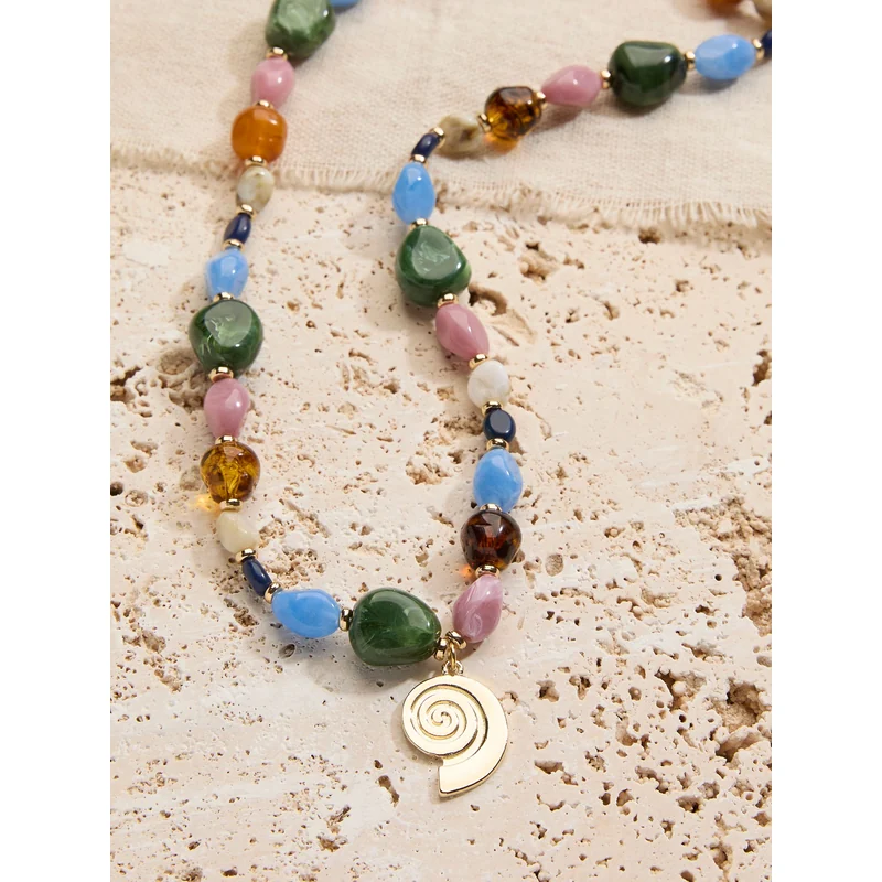 NECKLACE SHELL LONG WITH BEADS